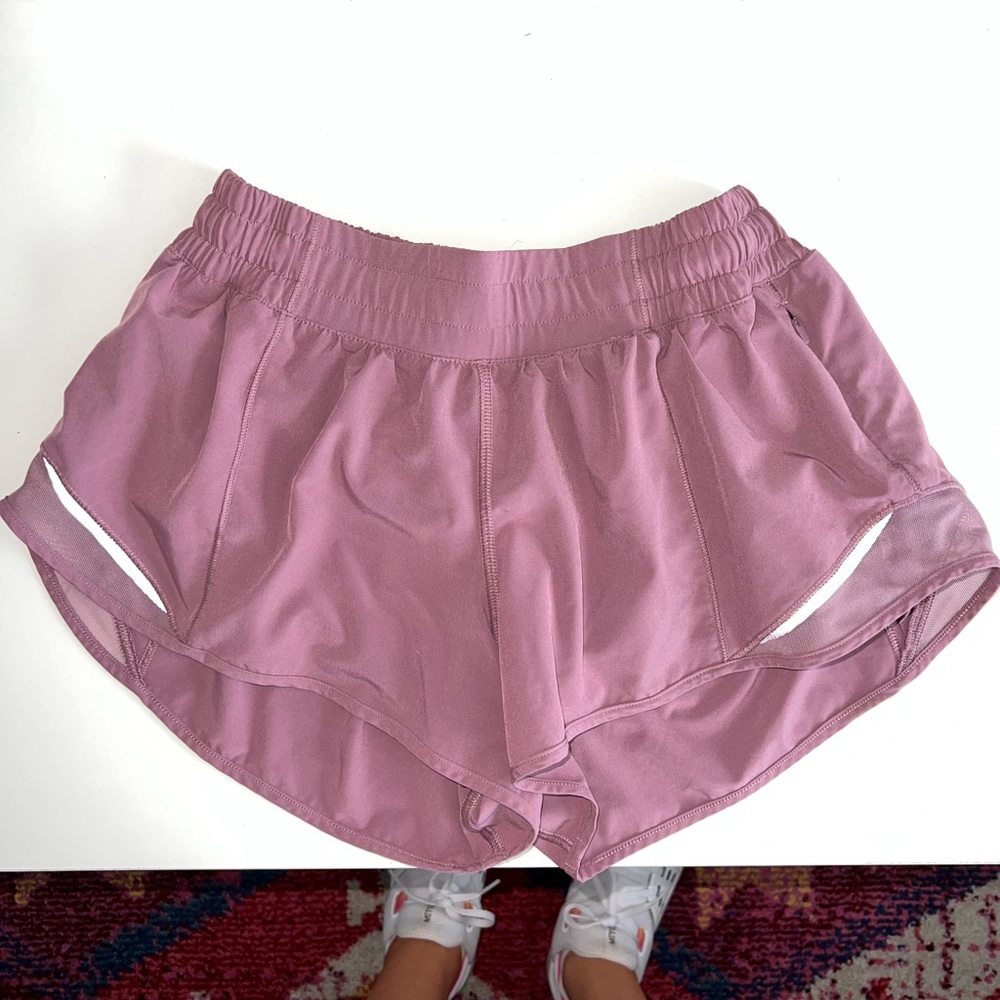 Lululemon Hotty Hot High Rise Shorts 2.5